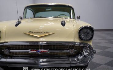 Unknown-Bel-air-1957-Colonial-Cream-Cream-16