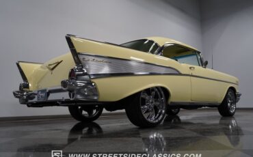 Unknown-Bel-air-1957-Colonial-Cream-Cream-24