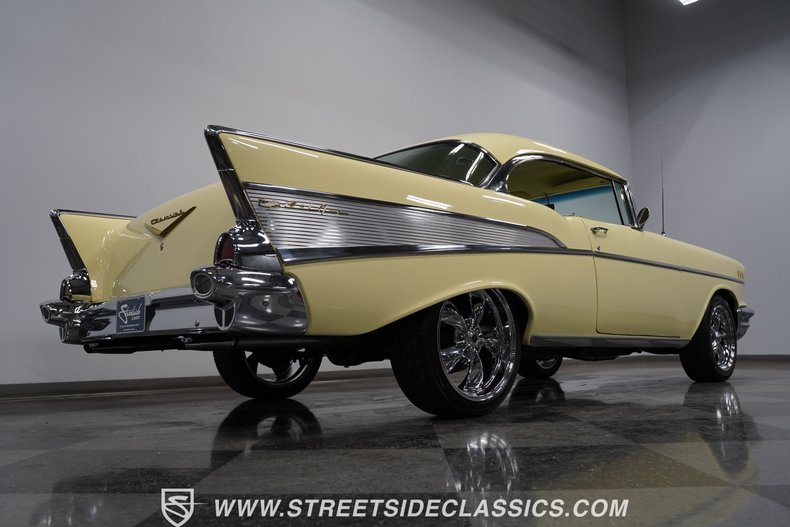 Unknown-Bel-air-1957-Colonial-Cream-Cream-24
