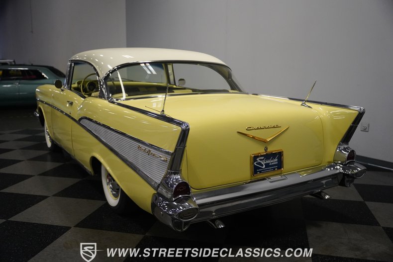 Unknown-Bel-air-1957-Colonial-Cream-Yellow-17
