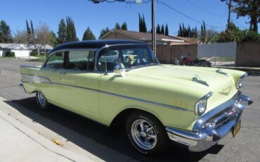Unknown-Bel-air-1957-Colonial-CreamOnyx-14