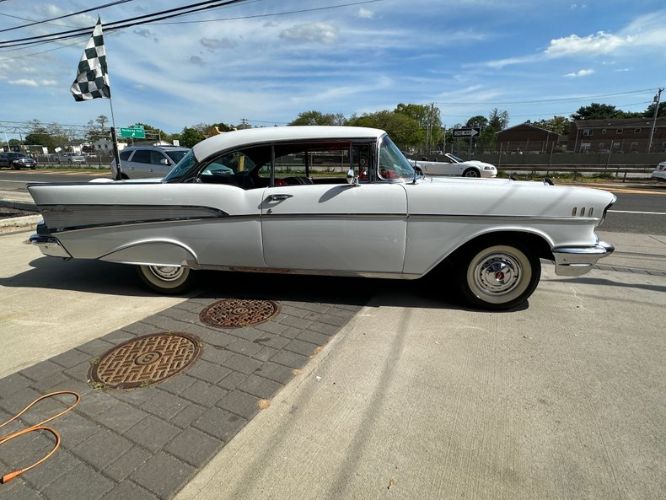 Unknown-Bel-air-1957-Imperial-Ivory-RedBlack-12