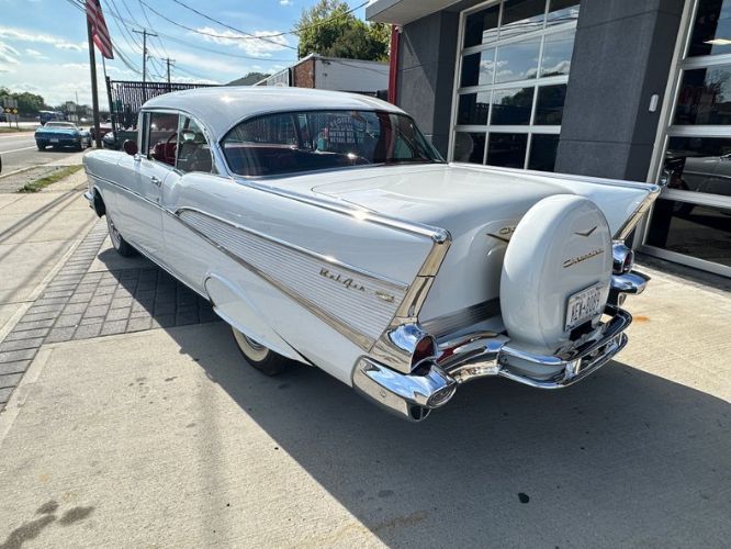 Unknown-Bel-air-1957-Imperial-Ivory-RedBlack-14