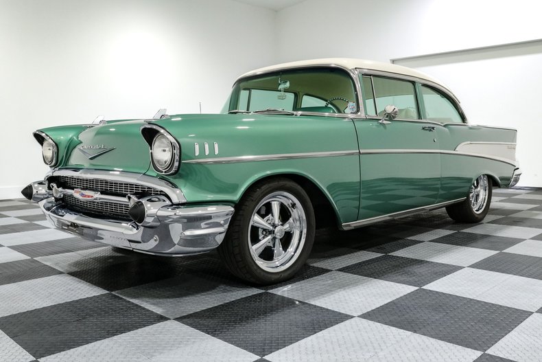 Unknown-Bel-air-1957-Jungle-Green-Metalli-Off-White-Ruffino-1