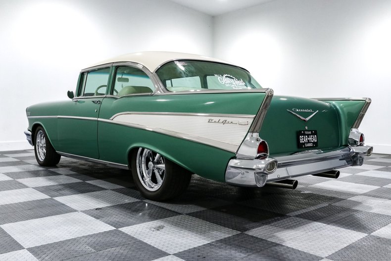 Unknown-Bel-air-1957-Jungle-Green-Metalli-Off-White-Ruffino-3