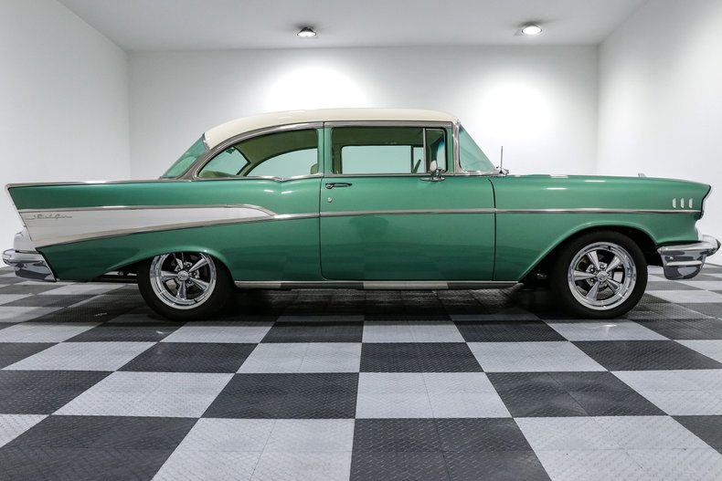Unknown-Bel-air-1957-Jungle-Green-Metalli-Off-White-Ruffino-6
