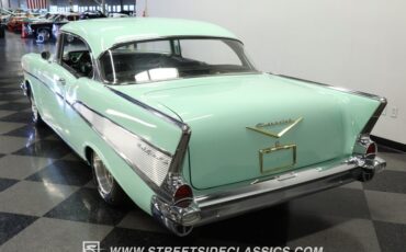 Unknown-Bel-air-1957-Light-Green-Black-20