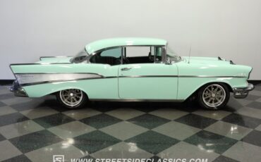 Unknown-Bel-air-1957-Light-Green-Black-24