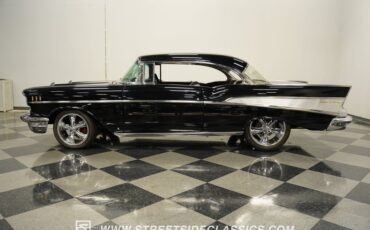 Unknown-Bel-air-1957-Onyx-Black-Black-12