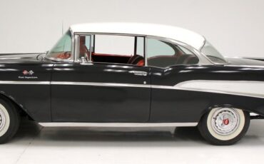 Unknown-Bel-air-1957-Onyx-Black-Red