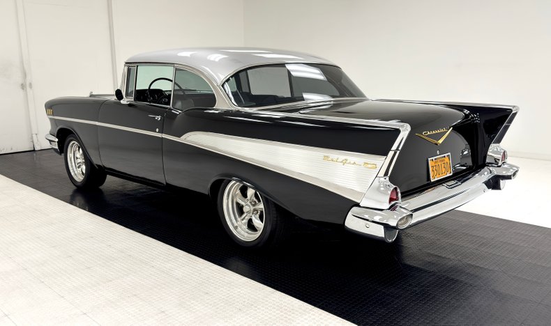 Unknown-Bel-air-1957-Onyx-Black-Silver-1