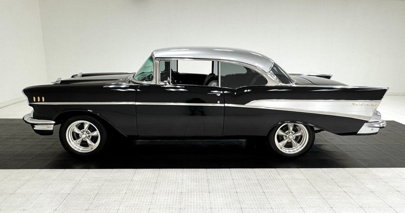 Unknown-Bel-air-1957-Onyx-Black-Silver-18