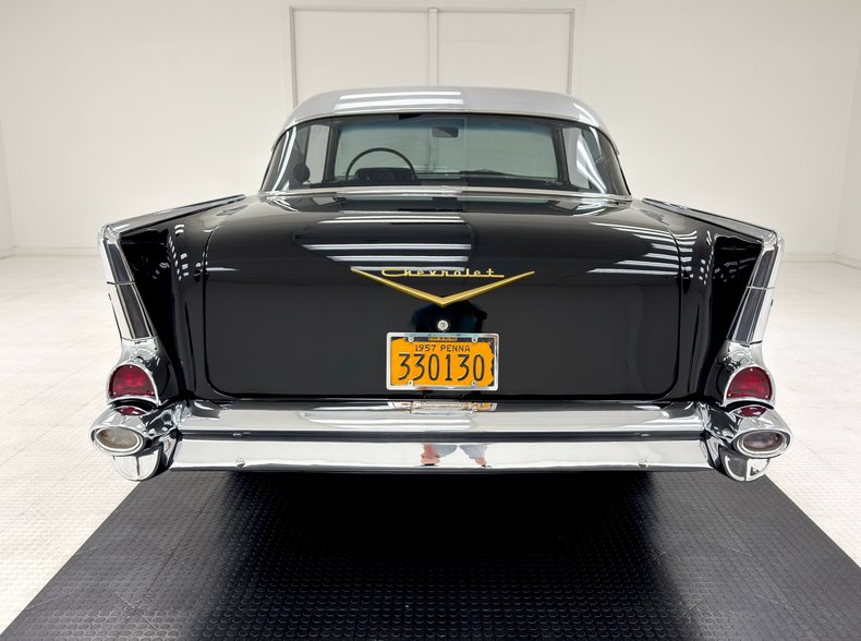 Unknown-Bel-air-1957-Onyx-Black-Silver-2