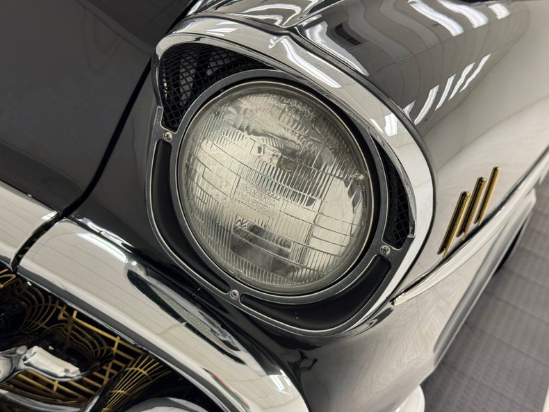 Unknown-Bel-air-1957-Onyx-Black-Silver-25