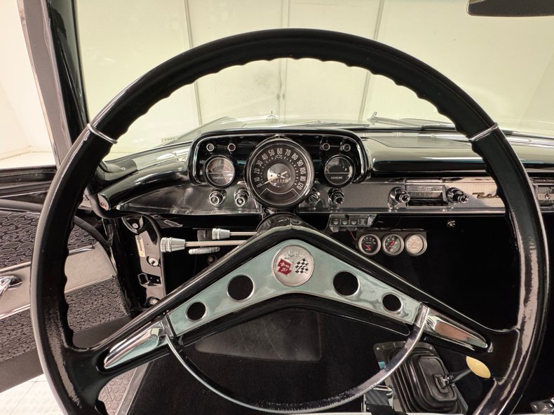 Unknown-Bel-air-1957-Onyx-Black-Silver-37