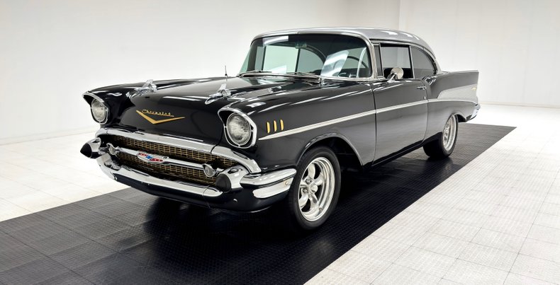 Unknown-Bel-air-1957-Onyx-Black-Silver-44