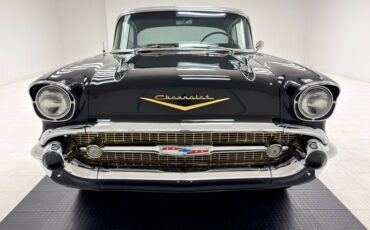 Unknown-Bel-air-1957-Onyx-Black-Silver-5
