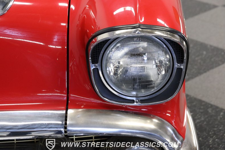 Unknown-Bel-air-1957-Red-Red-ampamp-White-23