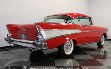 Unknown-Bel-air-1957-Red-Red-ampamp-White-27