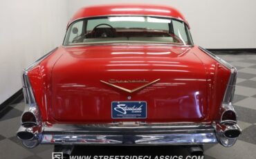 Unknown-Bel-air-1957-Red-Red-ampamp-White-46