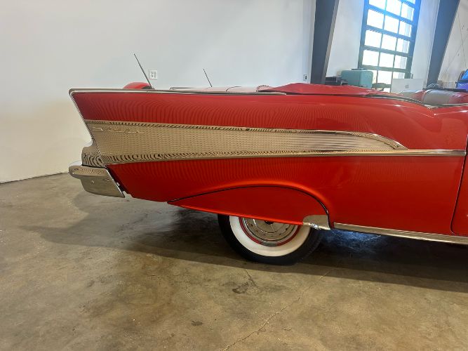 Unknown-Bel-air-1957-Red-Red-vinyl-2
