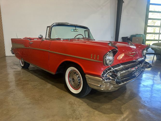 Unknown-Bel-air-1957-Red-Red-vinyl-33