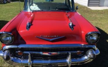 Unknown-Bel-air-1957-Red-White