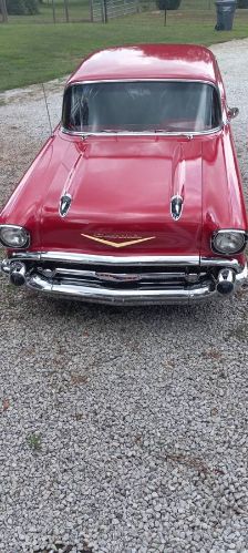Unknown-Bel-air-1957-Red