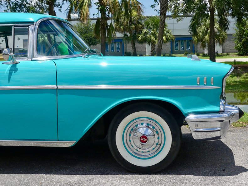 Unknown-Bel-air-1957-Turquoise-White-12