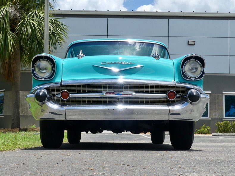 Unknown-Bel-air-1957-Turquoise-White-14