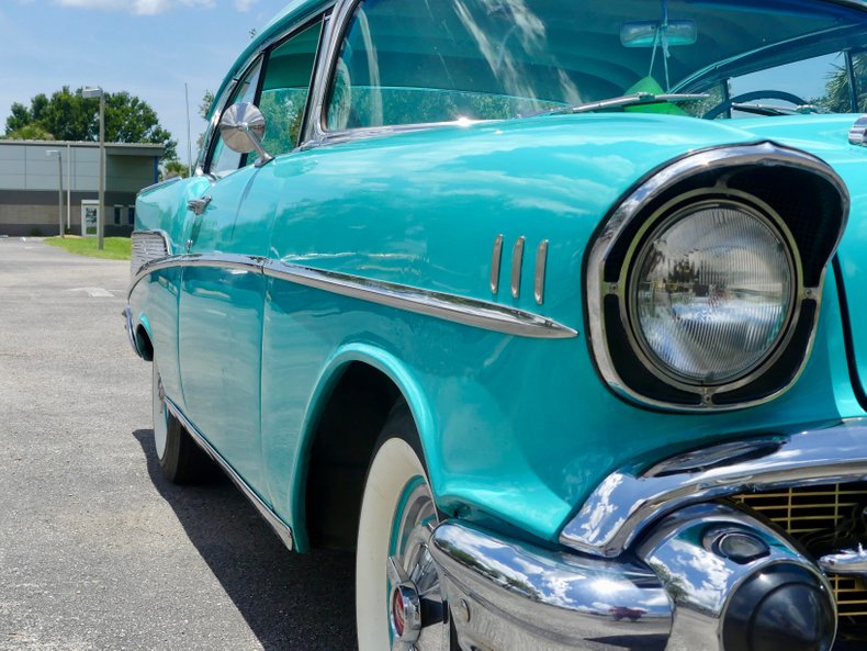 Unknown-Bel-air-1957-Turquoise-White-16