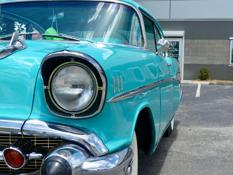 Unknown-Bel-air-1957-Turquoise-White-2