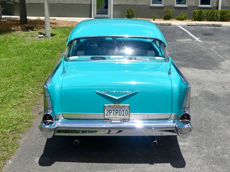 Unknown-Bel-air-1957-Turquoise-White-29