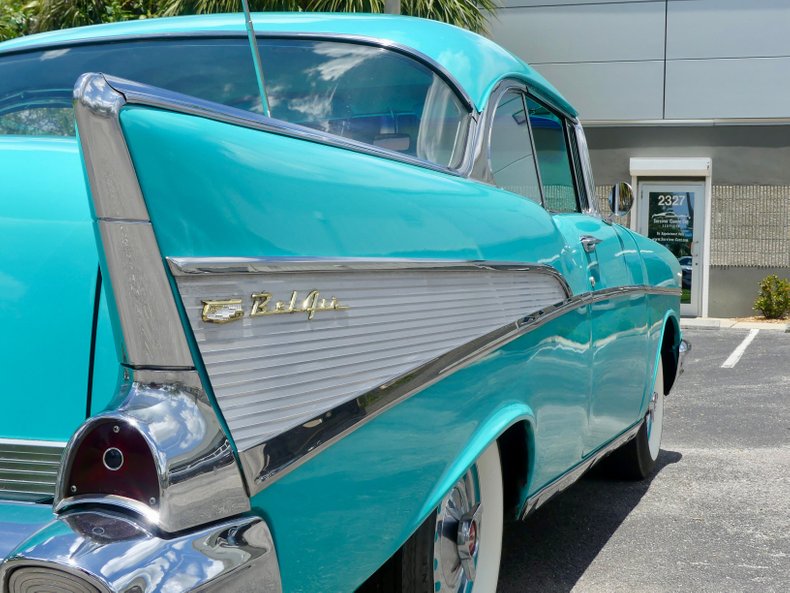 Unknown-Bel-air-1957-Turquoise-White-4