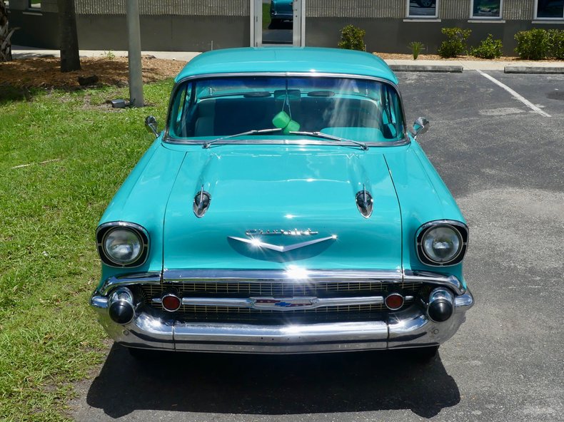 Unknown-Bel-air-1957-Turquoise-White-40