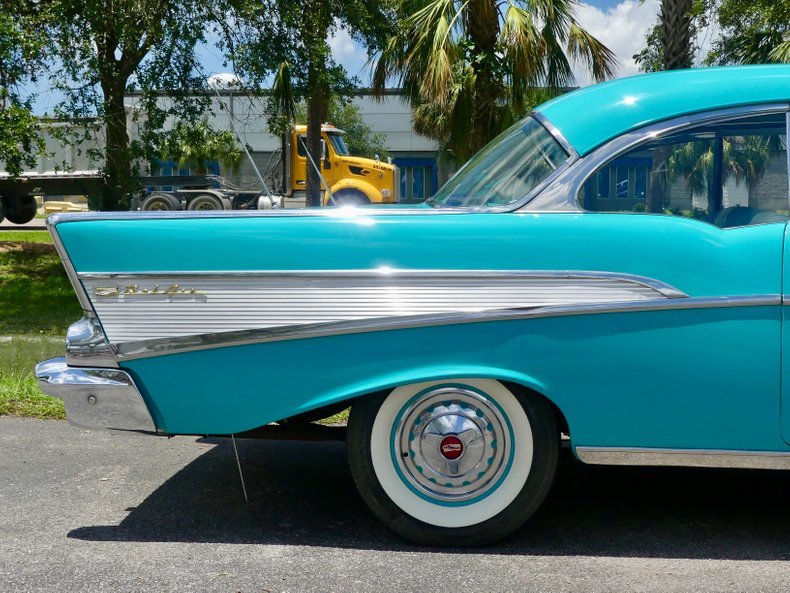 Unknown-Bel-air-1957-Turquoise-White-6