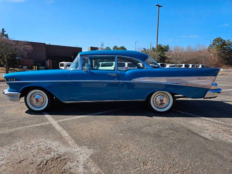 Unknown-Bel-air-1957-blue-blue-1