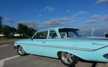 Unknown-Bel-air-1961-Blue-1