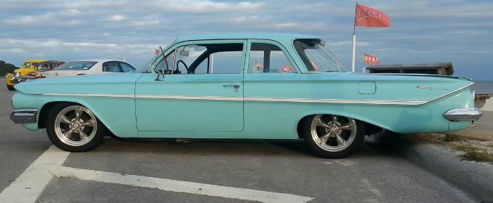 Unknown-Bel-air-1961-Blue-9