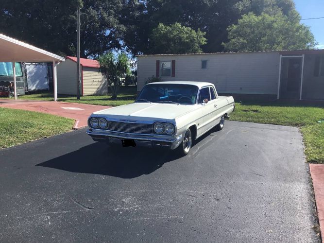 Unknown-Bel-air-1964-White