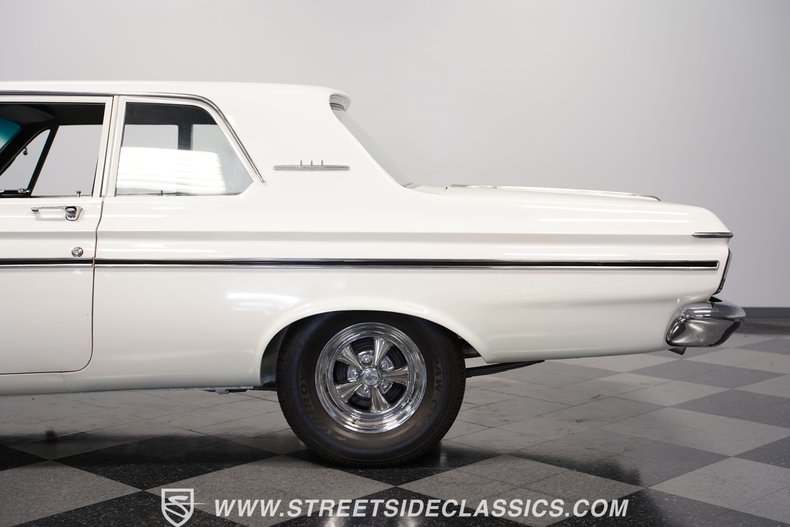 Unknown-Belvedere-1963-White-Black-26