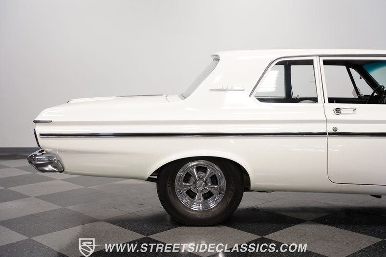 Unknown-Belvedere-1963-White-Black-33