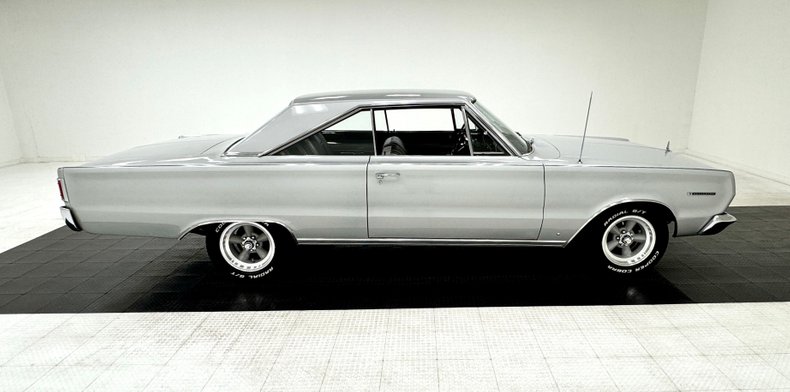 Unknown-Belvedere-1967-Silver-Metallic-Black-4