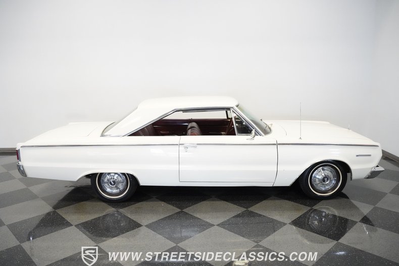 Unknown-Belvedere-1967-White-Red-37