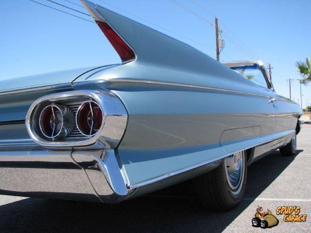 Unknown-Biarritz-1961-teal-off-white-52