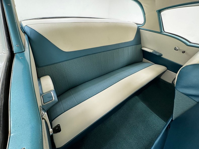 Unknown-Biscayne-1958-Tropic-Turquoise-Light-Blue-38