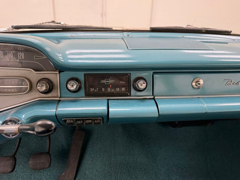 Unknown-Biscayne-1958-Tropic-Turquoise-Light-Blue-42