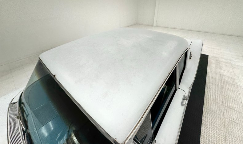 Unknown-Biscayne-1958-White-Blue-4