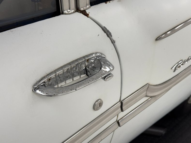 Unknown-Biscayne-1958-White-Blue-6