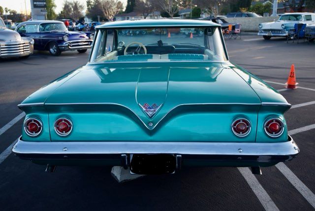 Unknown-Biscayne-1961-Forest-Green-Metalli-GreenWhite-5